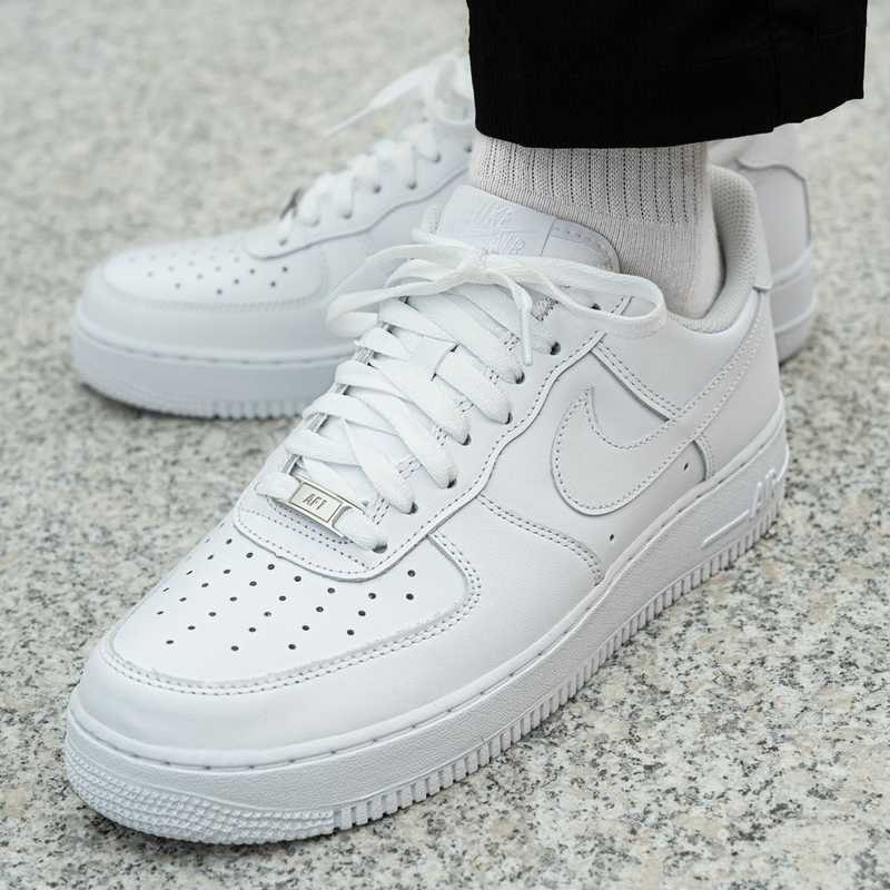 Air Force 1 Low '07 Triple Valkoinen