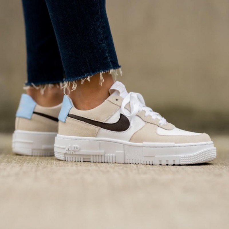 Air Force 1 Matalapikselin Aavikkohiekka