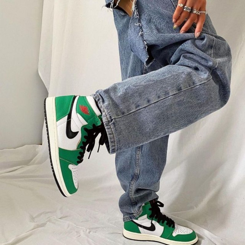 Air Jordan 1 High Lucky Green