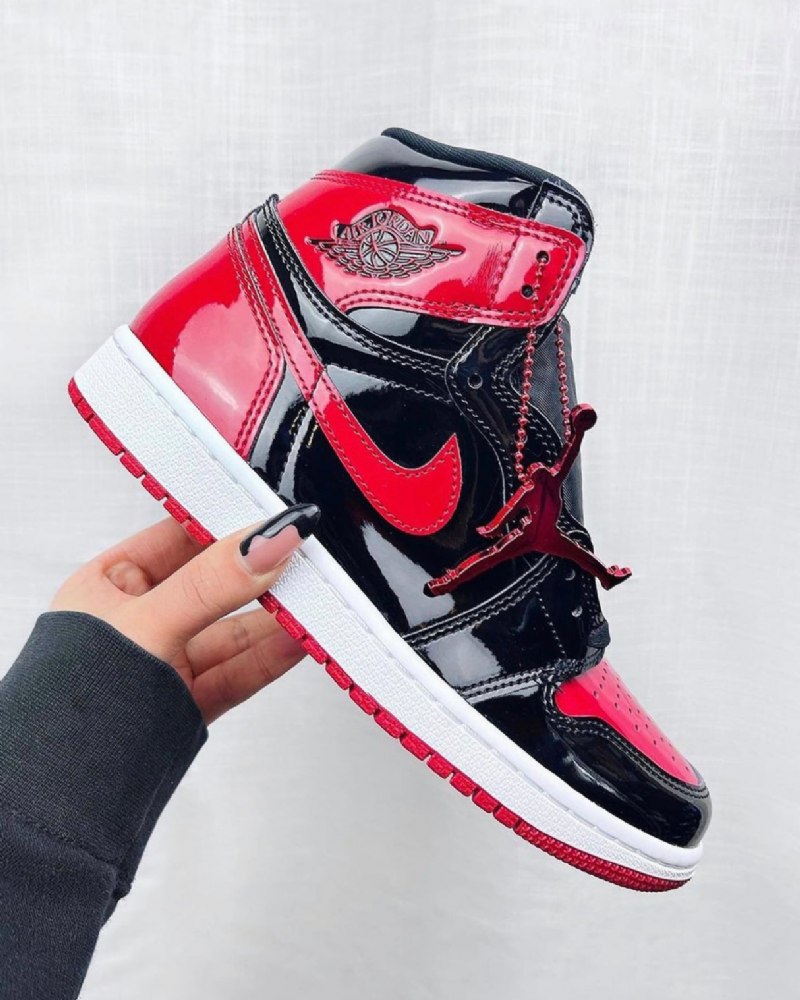 Air Jordan 1 High Og Patentti Kasvatettu
