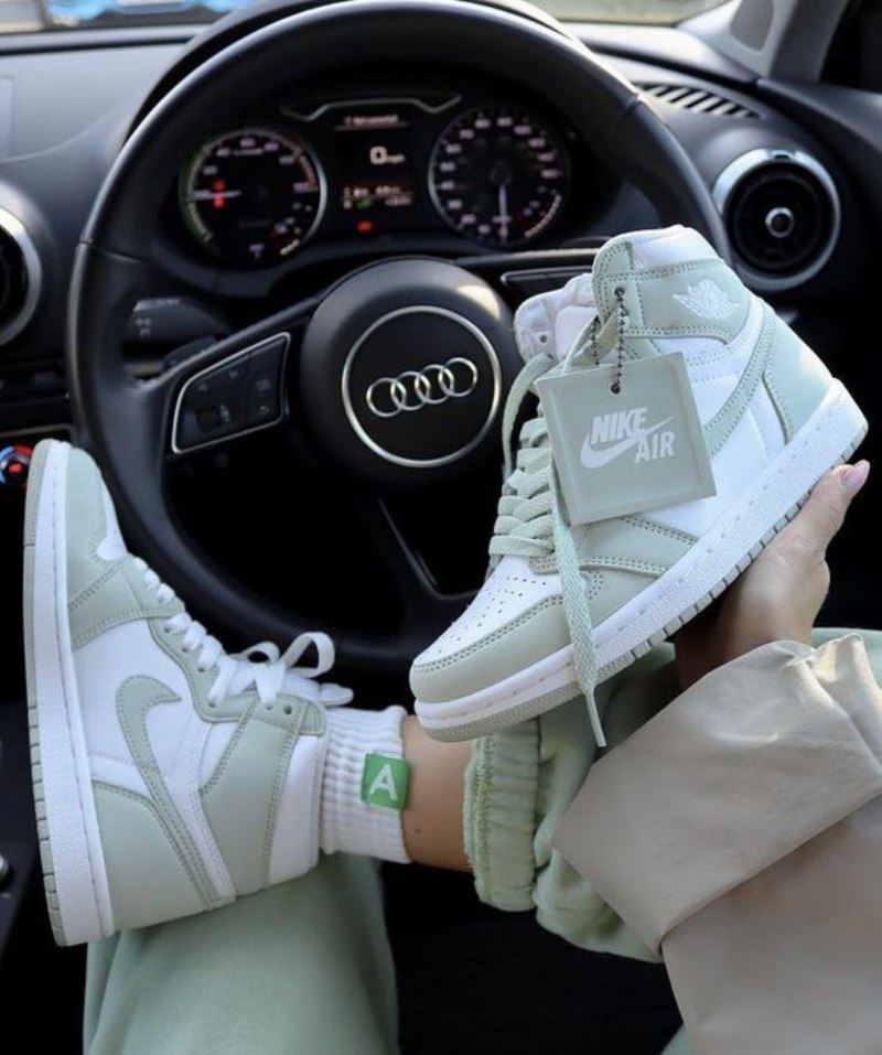 Air Jordan 1 High Og Seafoam