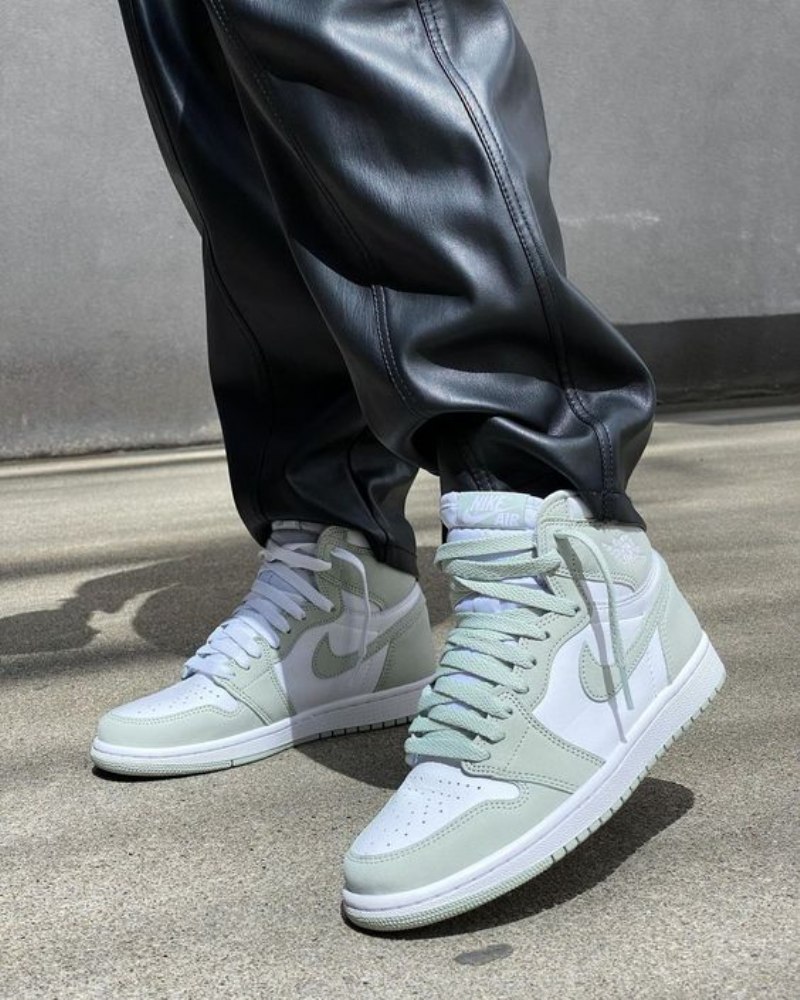 Air Jordan 1 High Og Seafoam