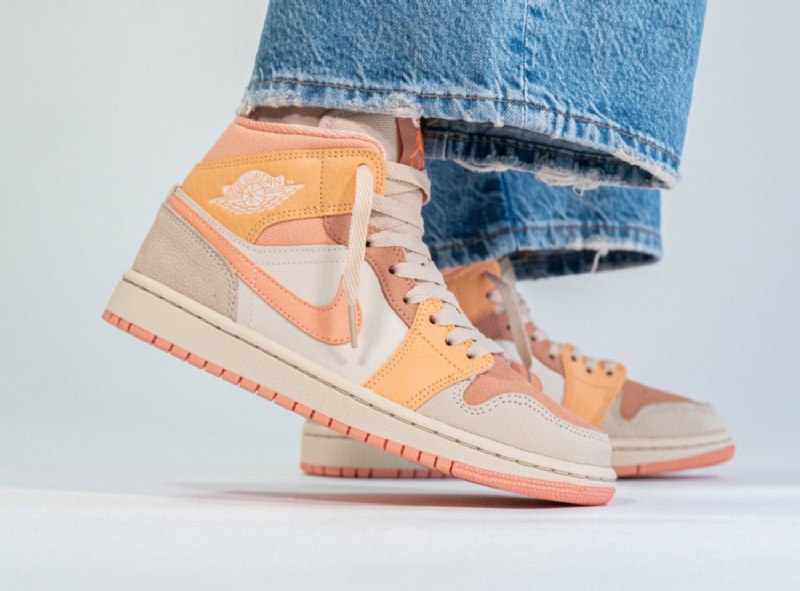 Air Jordan 1 Keskiaprikoosin Oranssi