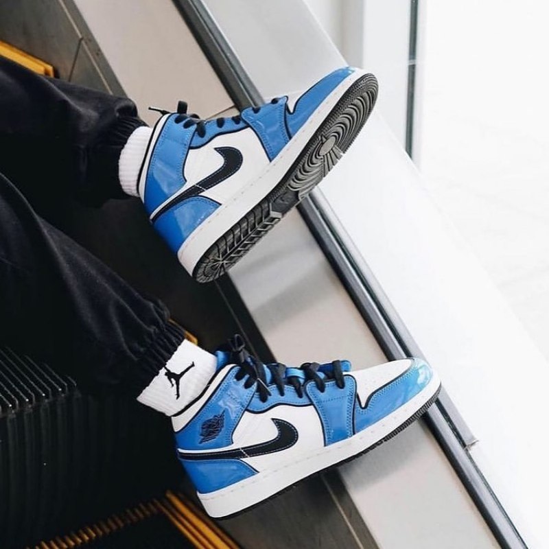 Air Jordan 1 Keskipignaali Sininen