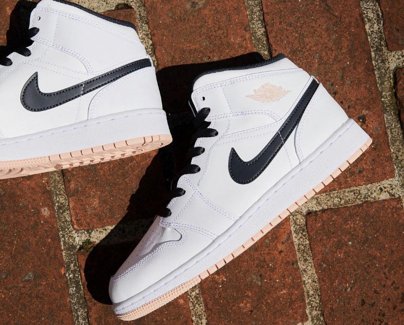 Air Jordan 1 Keskivalkoinen Arktinen Oranssi