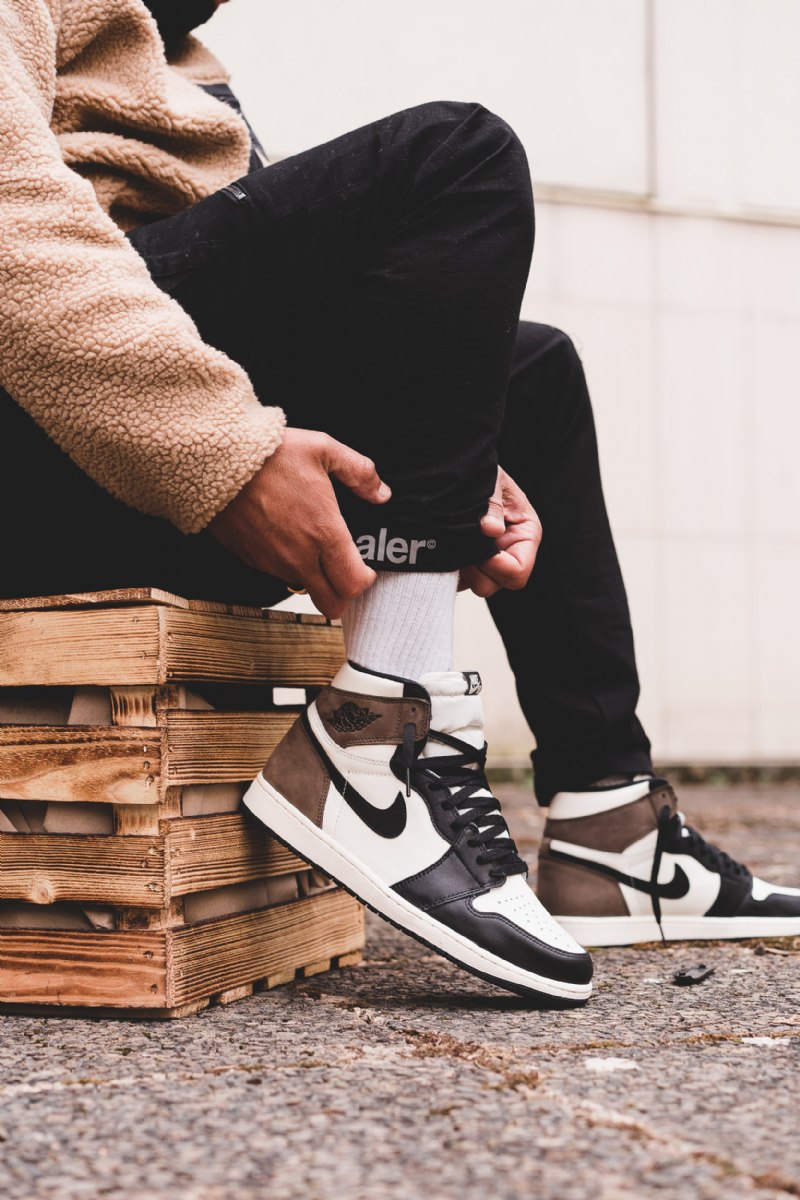 Air Jordan 1 Korkea Tumma Mocha