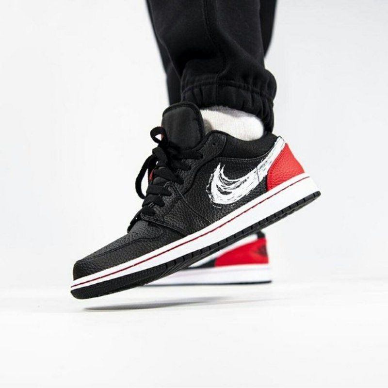 Air Jordan 1 Low Brushstroke Swoosh Musta