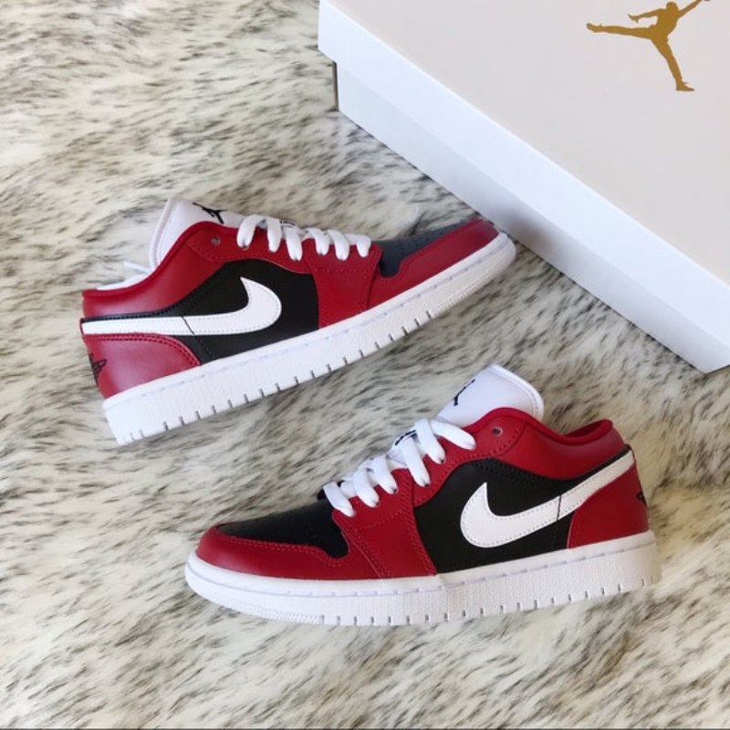 Air Jordan 1 Low Chicago Flip