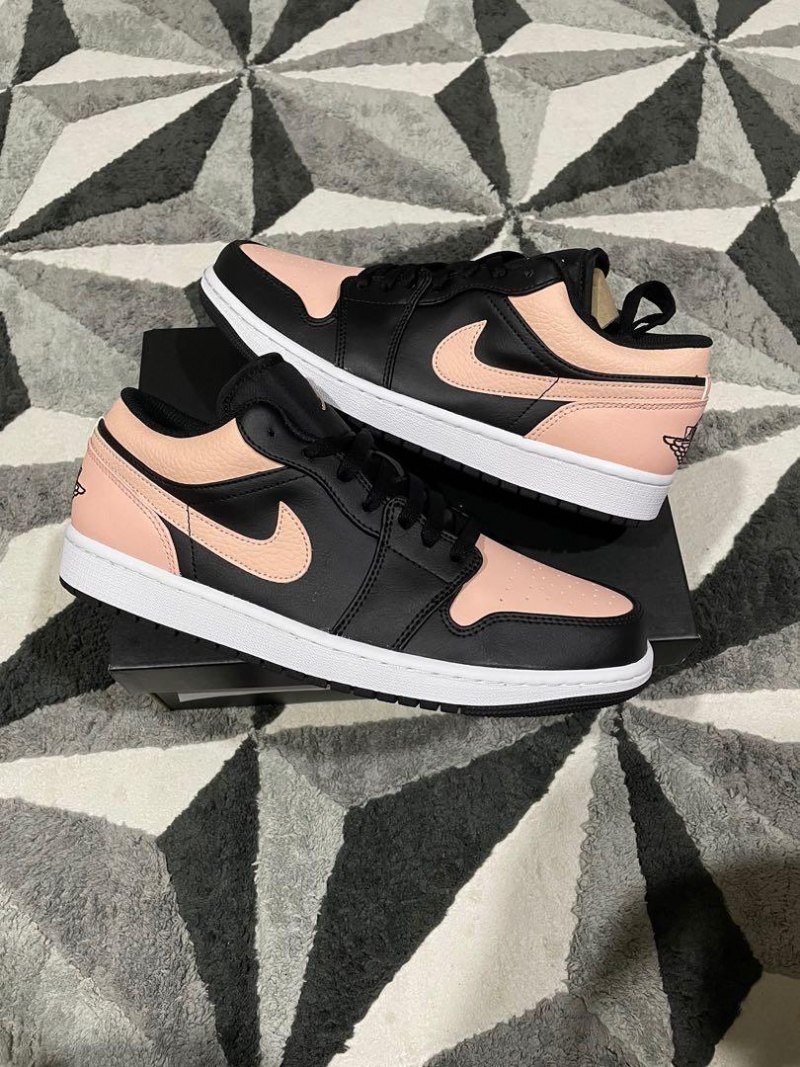 Air Jordan 1 Low Crimson Tint