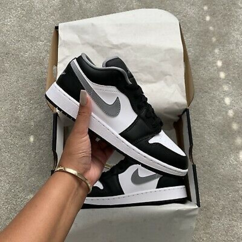 Air Jordan 1 Low Musta Valkoinen Hiukasharmaa