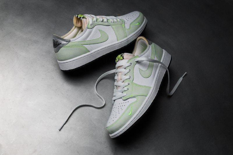 Air Jordan 1 Low Og Ghost Green