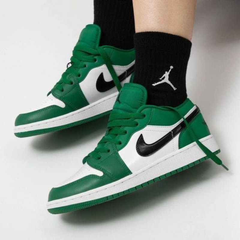 Air Jordan 1 Low Pine Green