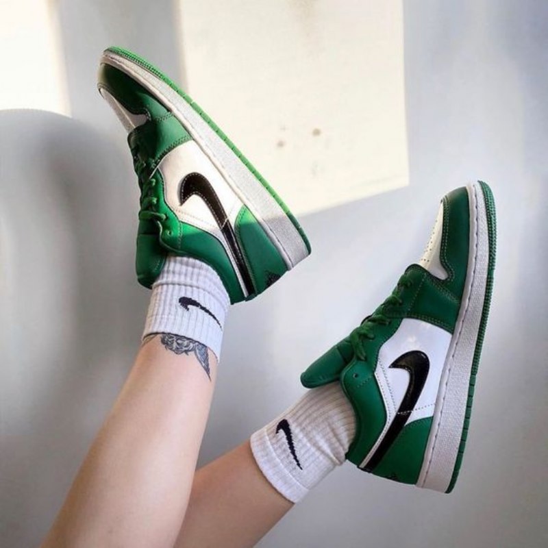 Air Jordan 1 Low Pine Green