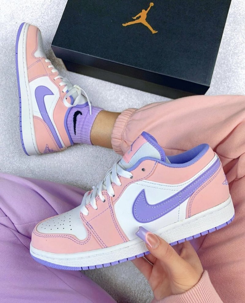 Air Jordan 1 Low Se Arctic Punch