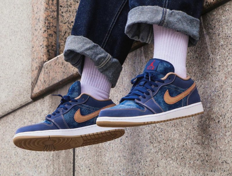 Air Jordan 1 Low Se Denim