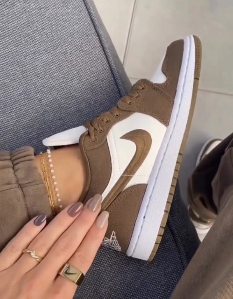 Air Jordan 1 Low Se Vaalea Oliivi