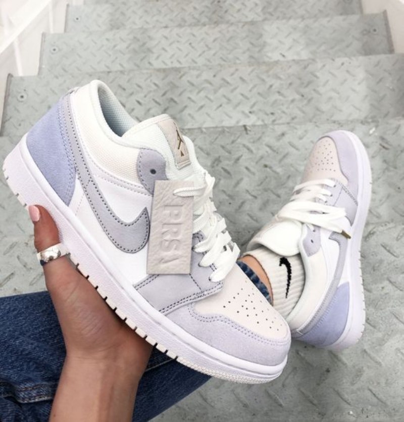 Air Jordan 1 Low Sky Gray Paris