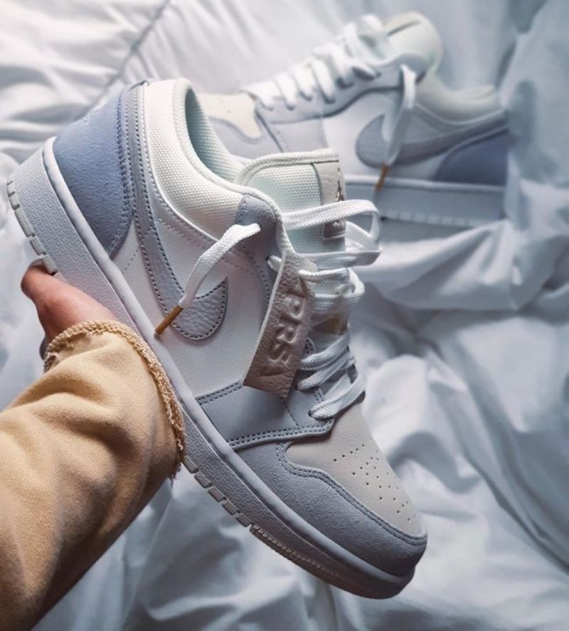 Air Jordan 1 Low Sky Gray Paris