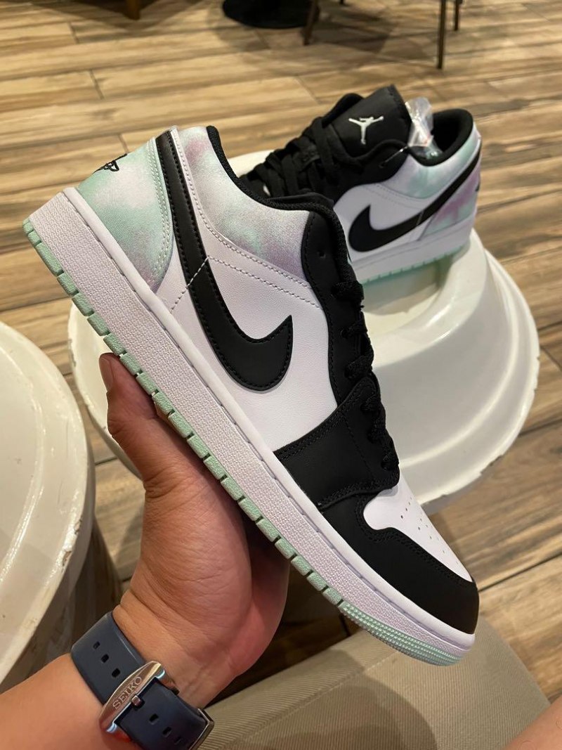 Air Jordan 1 Low Tie-dye