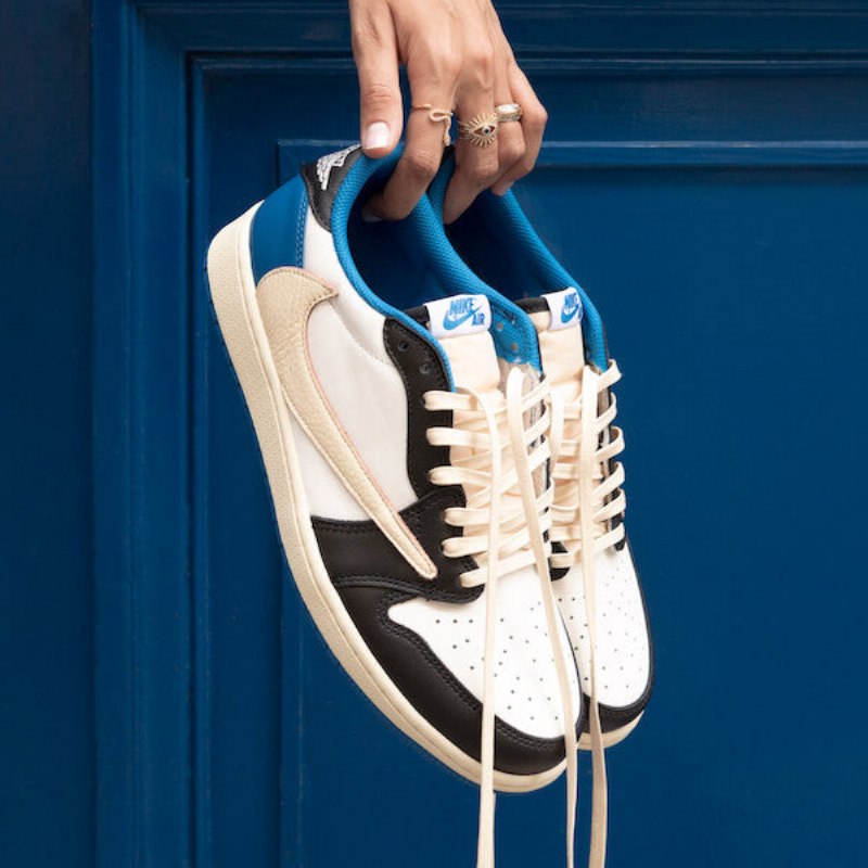 Air Jordan 1 Low Travis Scott Fragment
