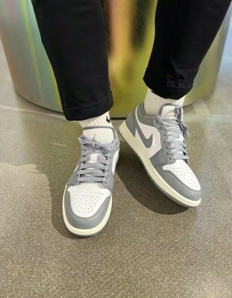 Air Jordan 1 Low Vintage Grey