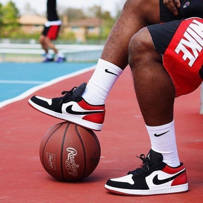 Air Jordan 1 Matala Musta Toe