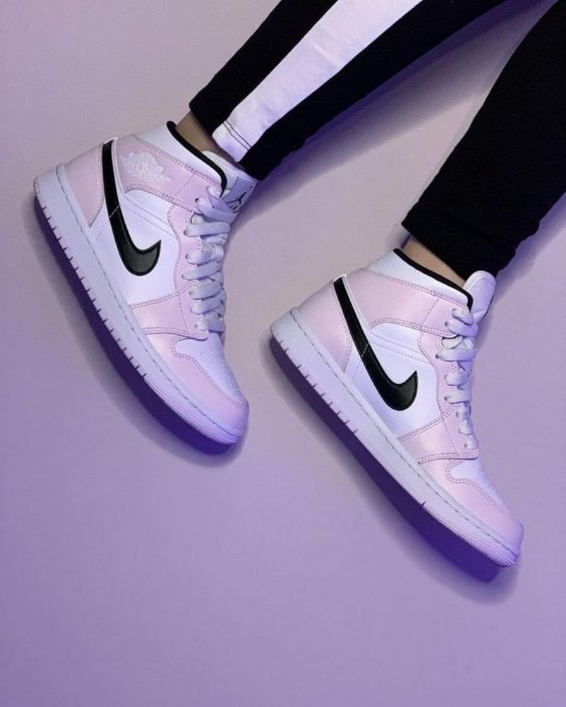 Air Jordan 1 Mid Barely Rose