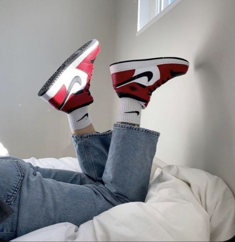 Air Jordan 1 Mid Chicago Musta Toe