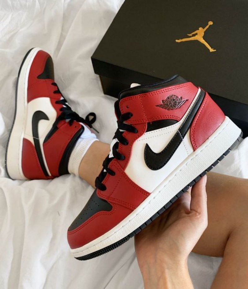 Air Jordan 1 Mid Chicago Musta Toe