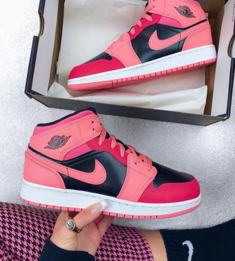 Air Jordan 1 Mid Coral Chalk Pink