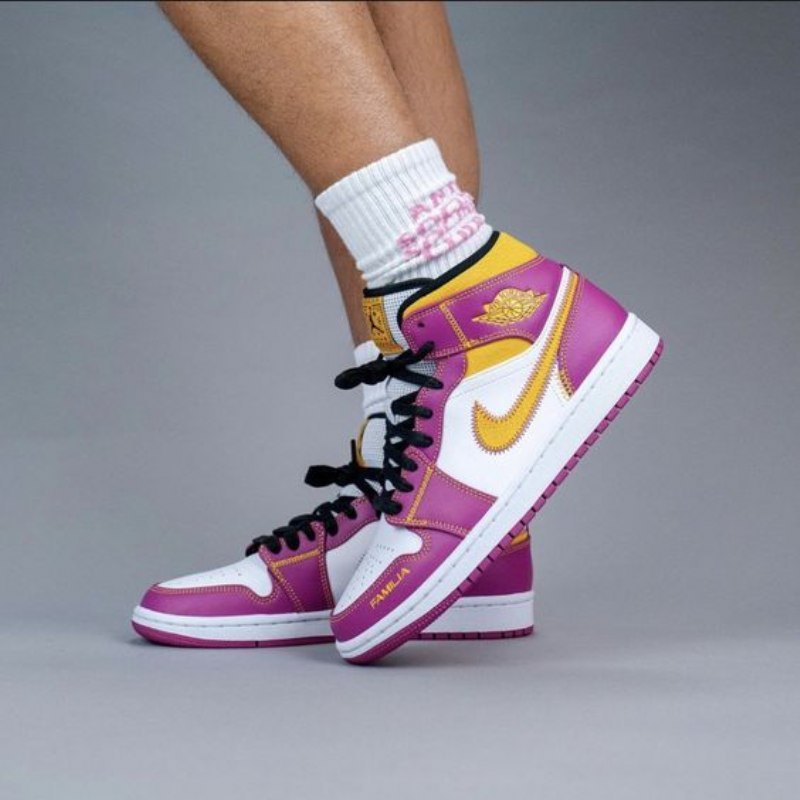 Air Jordan 1 Mid Dia De Los Muertos