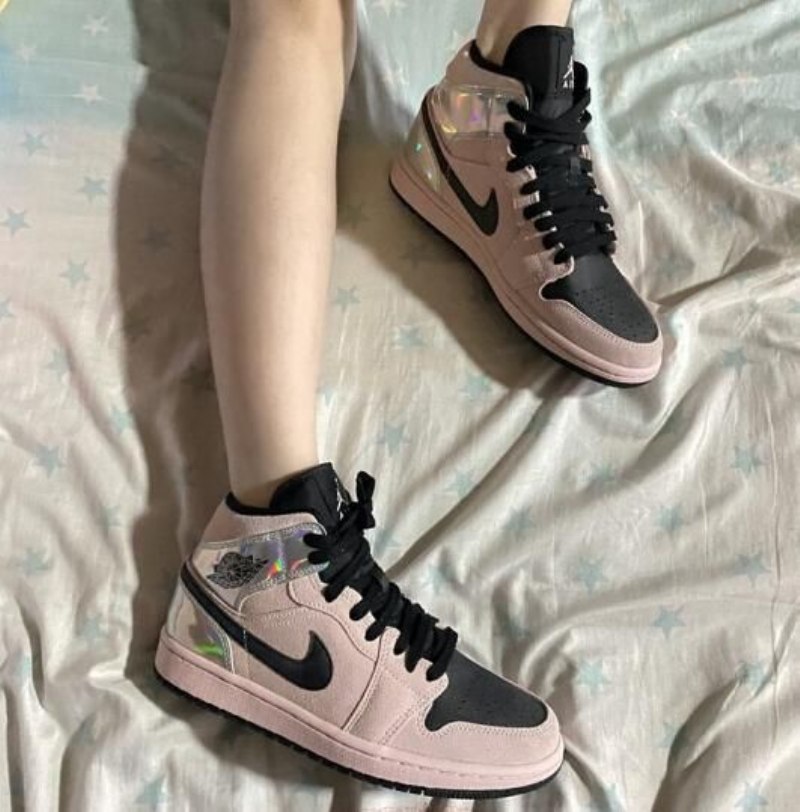 Air Jordan 1 Mid Dirty Powder Iridescent