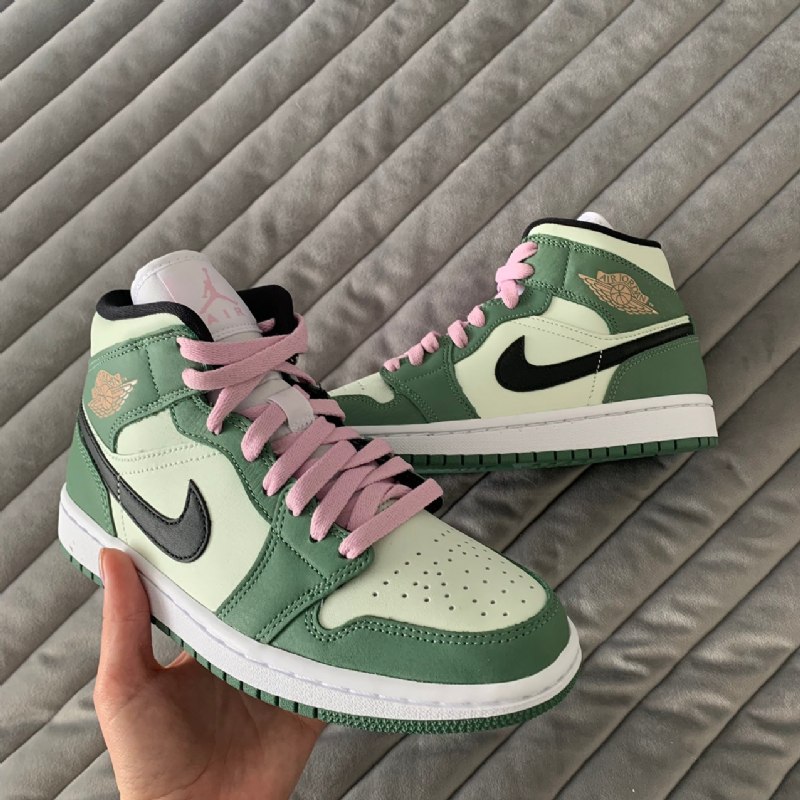 Air Jordan 1 Mid Dutch Green