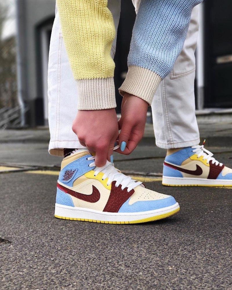Air Jordan 1 Mid Fearless Maison Château Rouge
