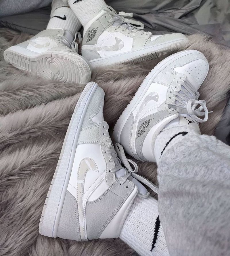 Air Jordan 1 Mid Gray Camo