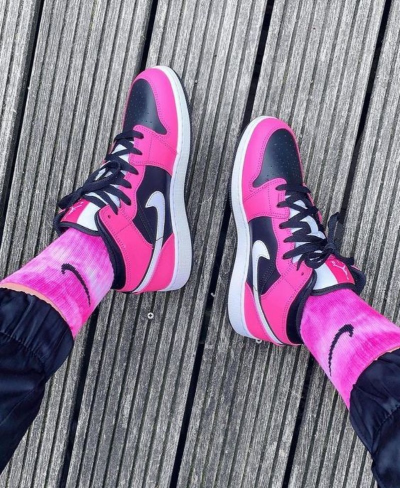 Air Jordan 1 Mid Pinksicle