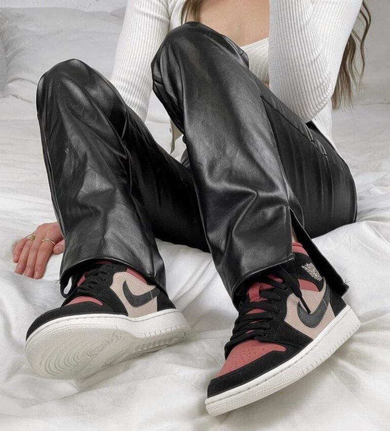 Air Jordan 1 Mid Se Canyon