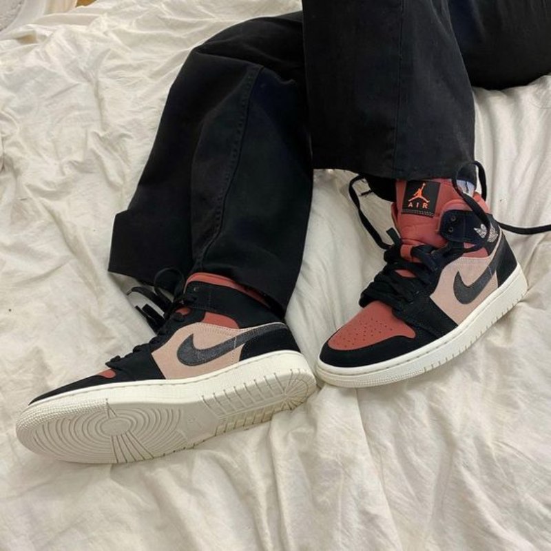 Air Jordan 1 Mid Se Canyon