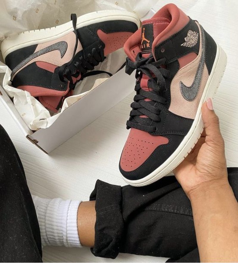 Air Jordan 1 Mid Se Canyon