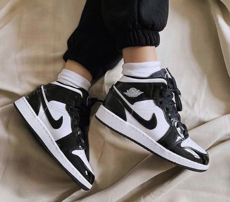 Air Jordan 1 Mid Se Hiilikuitu