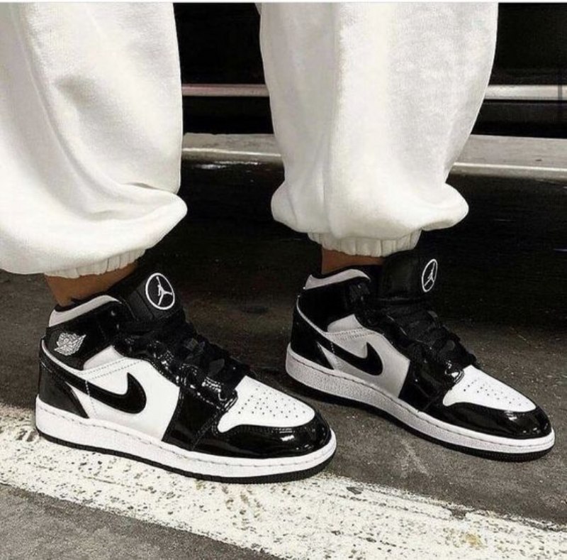 Air Jordan 1 Mid Se Hiilikuitu