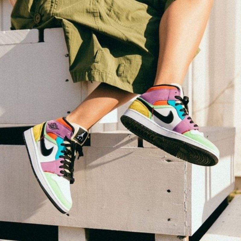 Air Jordan 1 Mid Se Lamppu