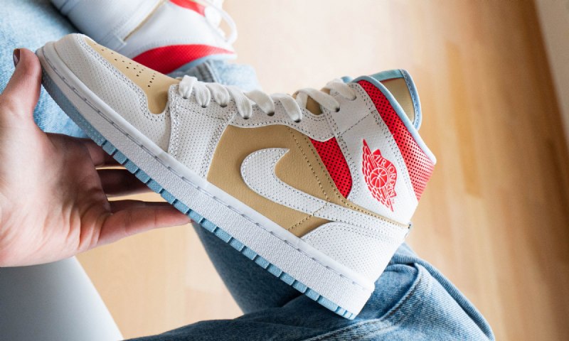 Air Jordan 1 Mid Se Sesame