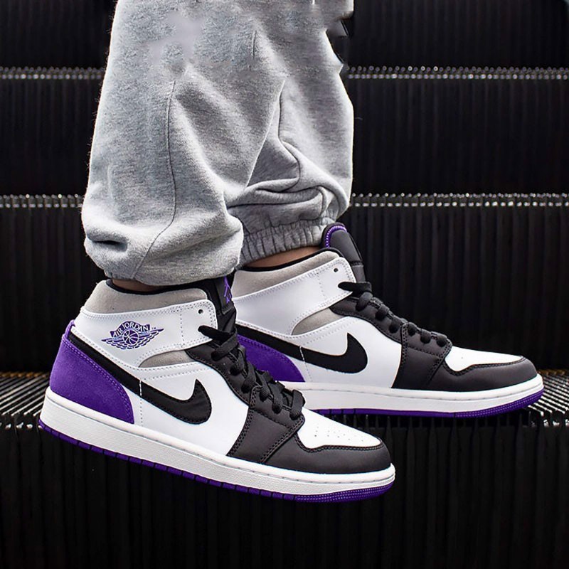 Air Jordan 1 Mid Se Varsity Villa