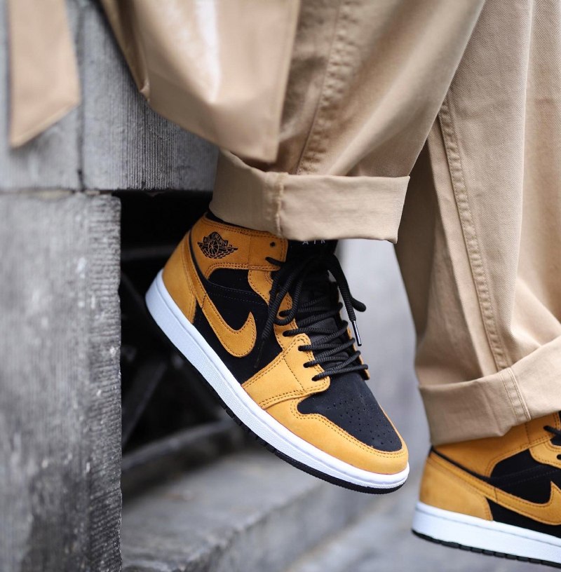 Air Jordan 1 Mid Wheat