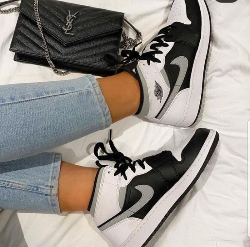 Air Jordan 1 Mid White Shadow