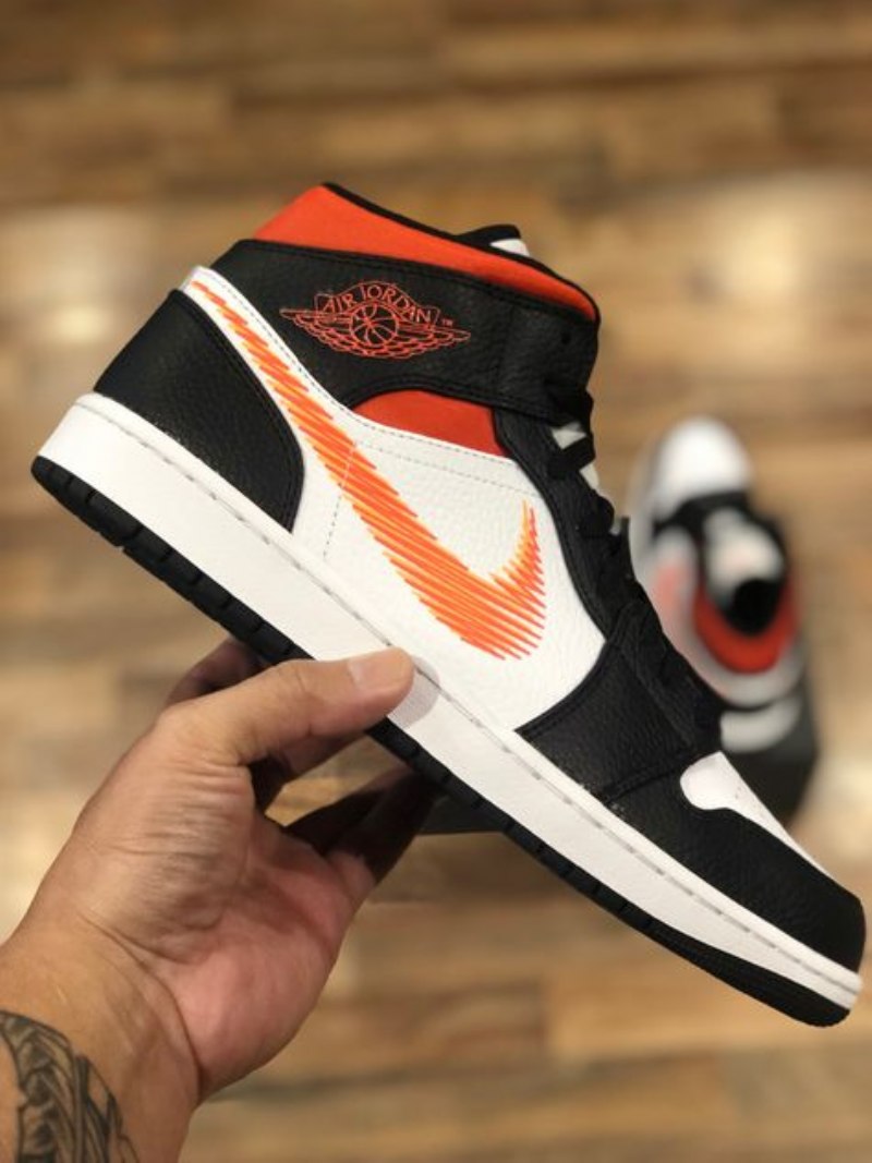 Air Jordan 1 Mid Zig-zag