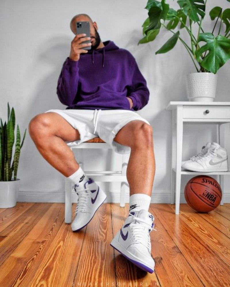 Air Jordan 1 Retro High Court Purple (2021)