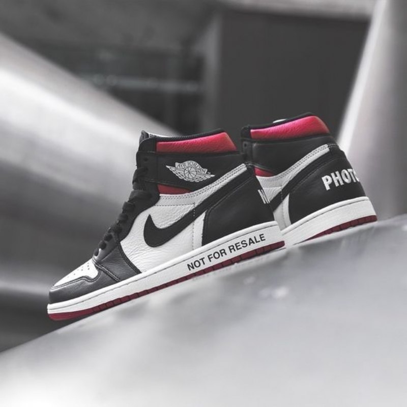 Air Jordan 1 Retro High Og Ei Myynnissä Punainen