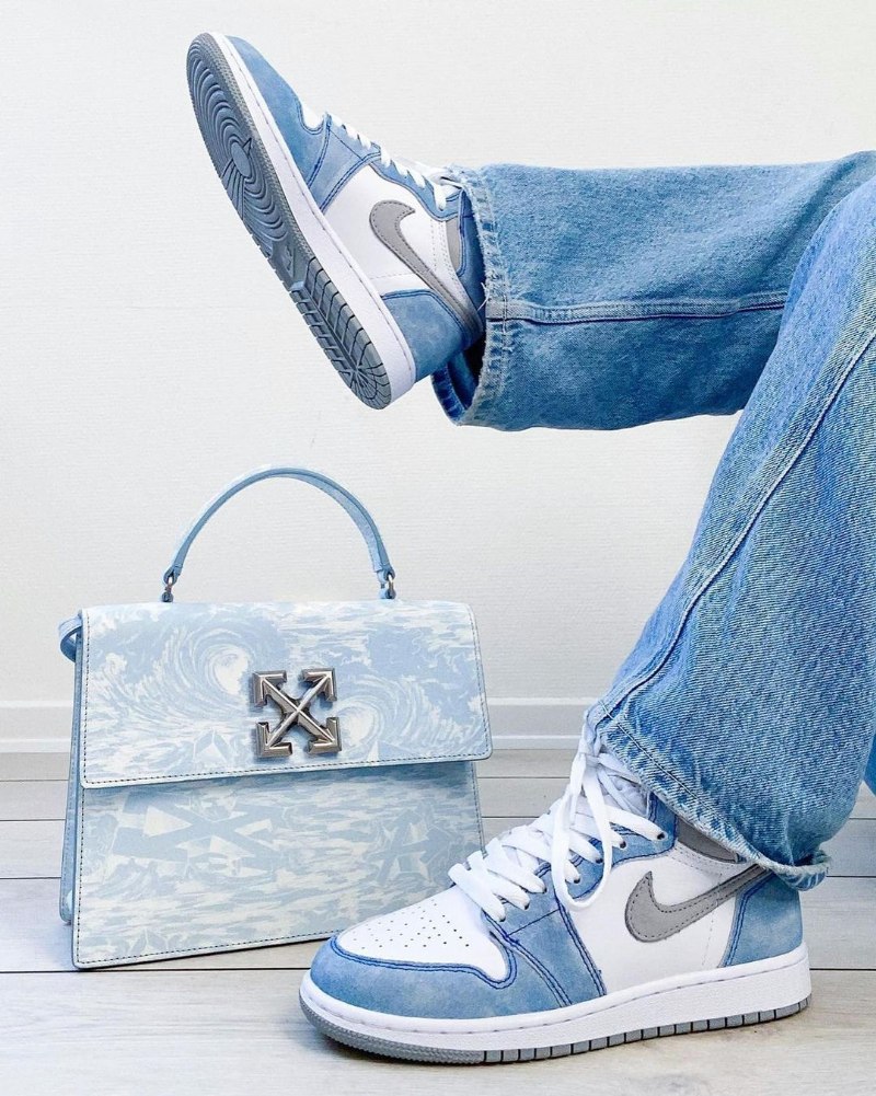 Air Jordan 1 Retro High Og Hyper Royal
